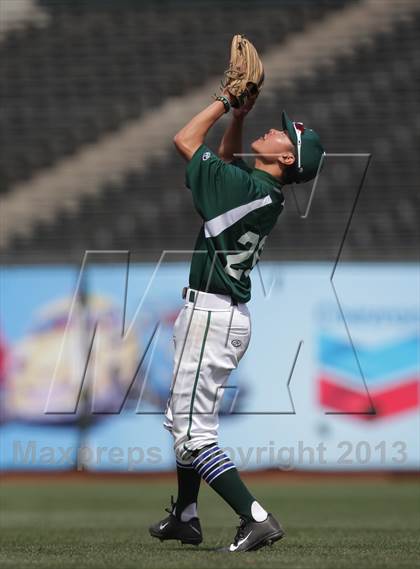 Thumbnail 2 in St. Ignatius vs. Sacred Heart Cathedral (AT&T Park) photogallery.