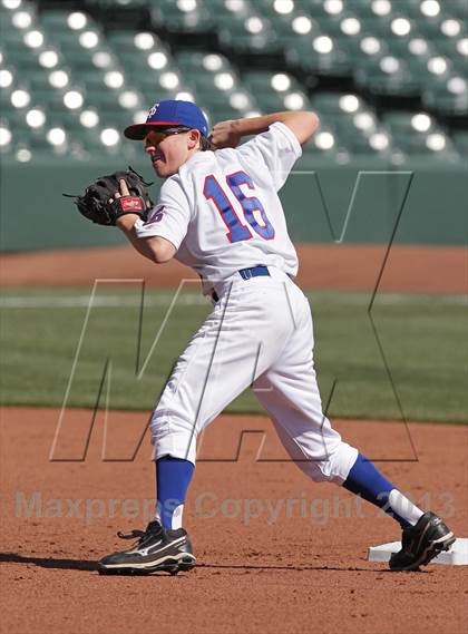 Thumbnail 2 in St. Ignatius vs. Sacred Heart Cathedral (AT&T Park) photogallery.