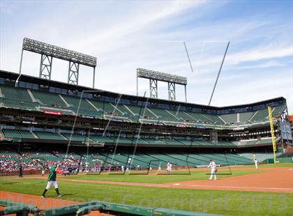 Thumbnail 2 in St. Ignatius vs. Sacred Heart Cathedral (AT&T Park) photogallery.