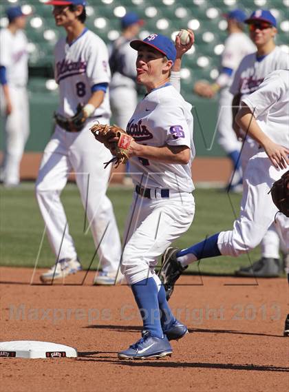 Thumbnail 2 in St. Ignatius vs. Sacred Heart Cathedral (AT&T Park) photogallery.
