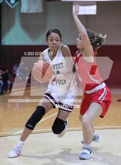 Thumbnail 2 in Elgin @ Harvest Prep (OHSAA D3 Sectional Playoff) photogallery.