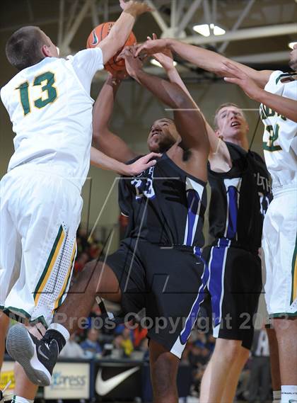 Thumbnail 3 in West Linn vs. South Eugene (Les Schwab Invitational) photogallery.