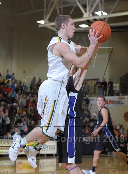 Thumbnail 2 in West Linn vs. South Eugene (Les Schwab Invitational) photogallery.