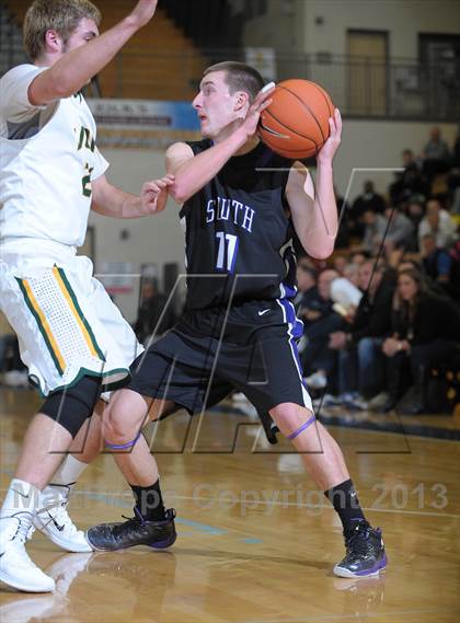 Thumbnail 3 in West Linn vs. South Eugene (Les Schwab Invitational) photogallery.