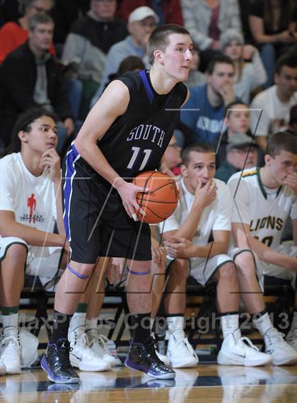 Thumbnail 3 in West Linn vs. South Eugene (Les Schwab Invitational) photogallery.