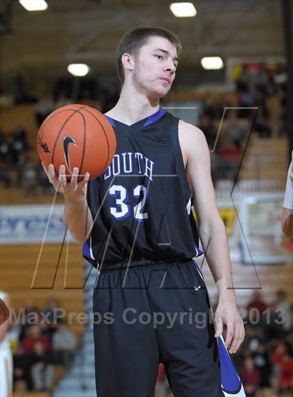 Thumbnail 2 in West Linn vs. South Eugene (Les Schwab Invitational) photogallery.