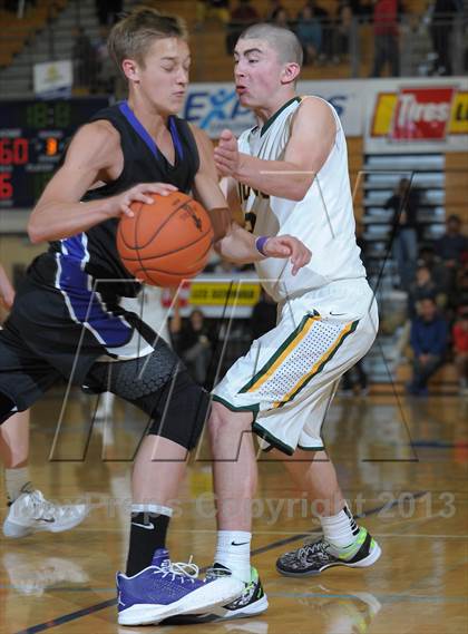 Thumbnail 3 in West Linn vs. South Eugene (Les Schwab Invitational) photogallery.
