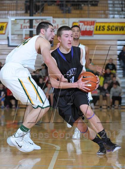 Thumbnail 1 in West Linn vs. South Eugene (Les Schwab Invitational) photogallery.