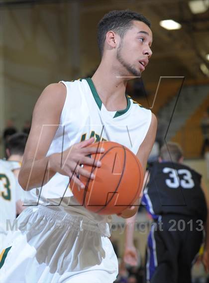 Thumbnail 1 in West Linn vs. South Eugene (Les Schwab Invitational) photogallery.