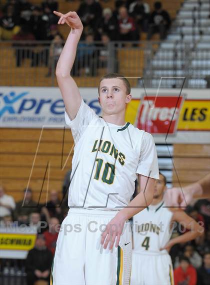 Thumbnail 2 in West Linn vs. South Eugene (Les Schwab Invitational) photogallery.