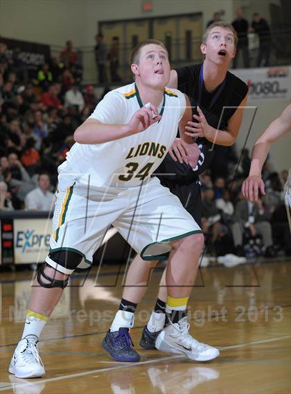 Thumbnail 3 in West Linn vs. South Eugene (Les Schwab Invitational) photogallery.