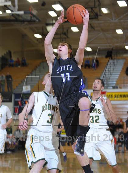 Thumbnail 2 in West Linn vs. South Eugene (Les Schwab Invitational) photogallery.