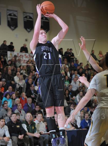 Thumbnail 1 in West Linn vs. South Eugene (Les Schwab Invitational) photogallery.