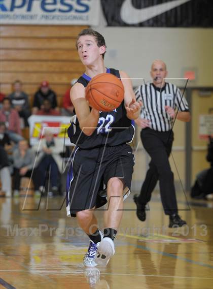 Thumbnail 2 in West Linn vs. South Eugene (Les Schwab Invitational) photogallery.