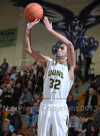 Thumbnail 1 in West Linn vs. South Eugene (Les Schwab Invitational) photogallery.