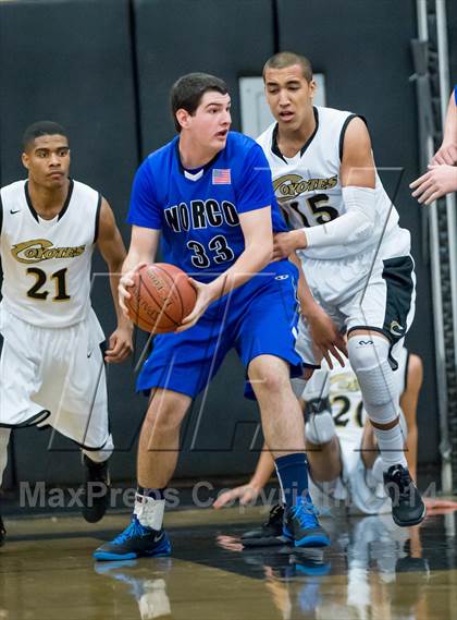 Thumbnail 2 in Norco @ Calabasas photogallery.