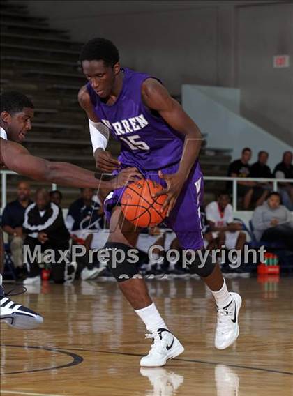 Thumbnail 2 in Warren vs. Fort Bend Bush (McDonald's Texas Invitational) photogallery.