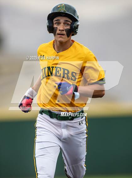 Thumbnail 1 in Douglas @ Bishop Manogue photogallery.