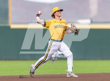 Thumbnail 2 in Douglas @ Bishop Manogue photogallery.