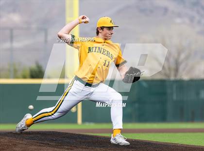 Thumbnail 2 in Douglas @ Bishop Manogue photogallery.