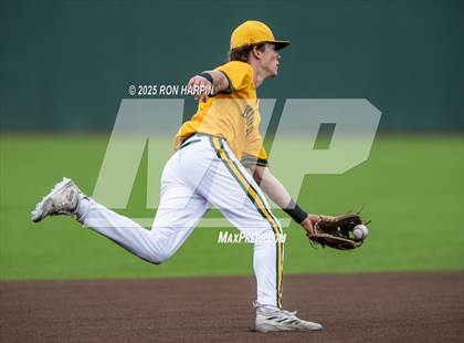 Thumbnail 1 in Douglas @ Bishop Manogue photogallery.