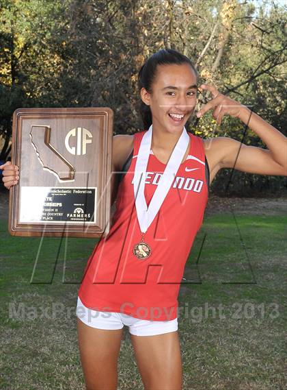Thumbnail 2 in CIF State Cross Country Championships (Girls Awards) photogallery.