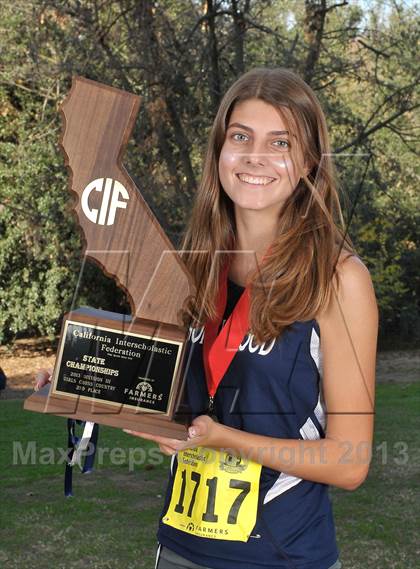 Thumbnail 3 in CIF State Cross Country Championships (Girls Awards) photogallery.