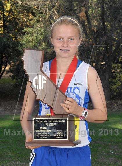 Thumbnail 1 in CIF State Cross Country Championships (Girls Awards) photogallery.