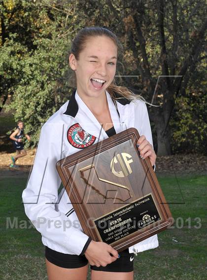 Thumbnail 2 in CIF State Cross Country Championships (Girls Awards) photogallery.