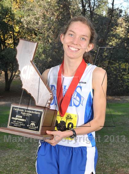 Thumbnail 2 in CIF State Cross Country Championships (Girls Awards) photogallery.
