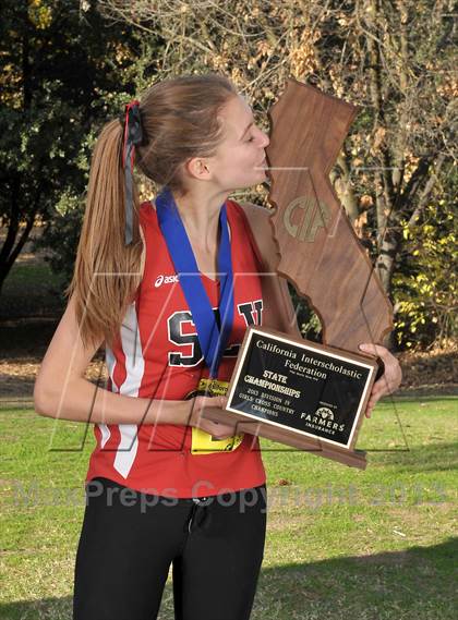 Thumbnail 2 in CIF State Cross Country Championships (Girls Awards) photogallery.