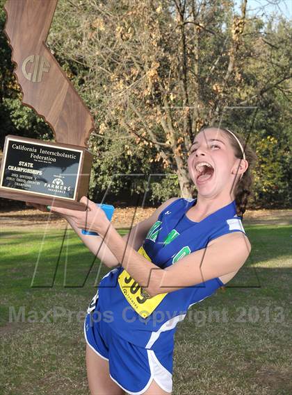 Thumbnail 3 in CIF State Cross Country Championships (Girls Awards) photogallery.