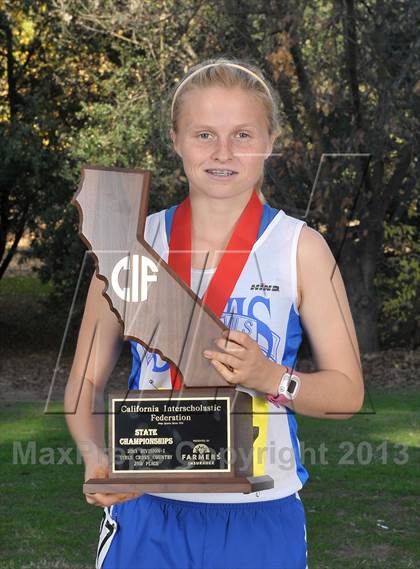 Thumbnail 3 in CIF State Cross Country Championships (Girls Awards) photogallery.