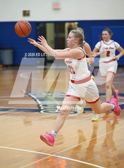 Thumbnail 3 in Valley vs South Webster (OHSAA Division VI Sectional) photogallery.
