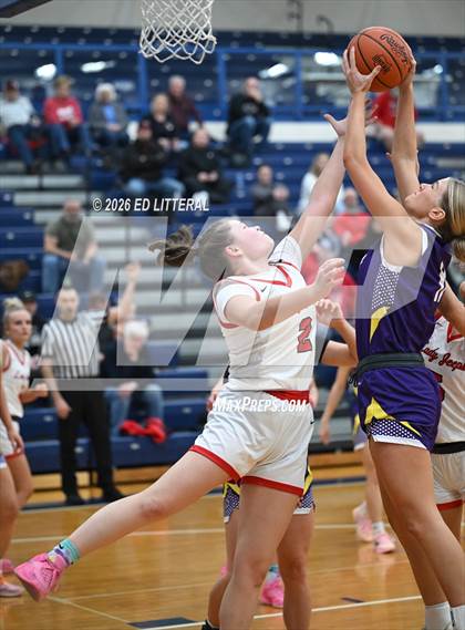Thumbnail 2 in Valley vs South Webster (OHSAA Division VI Sectional) photogallery.