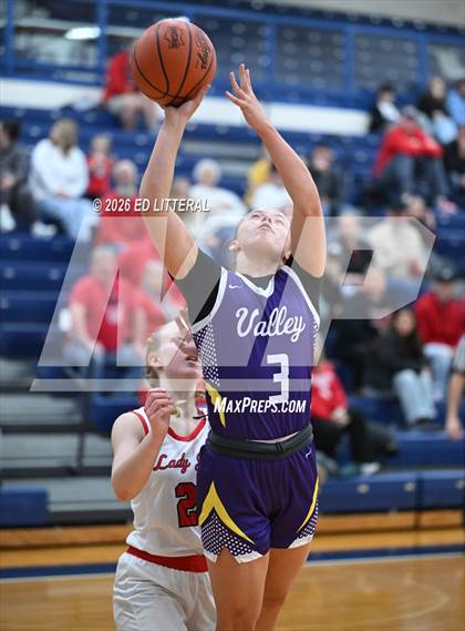 Thumbnail 2 in Valley vs South Webster (OHSAA Division VI Sectional) photogallery.
