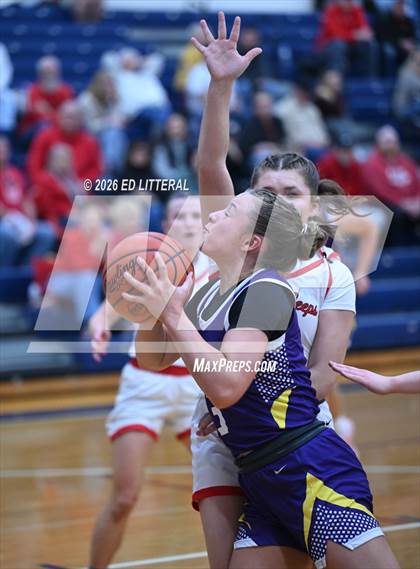 Thumbnail 2 in Valley vs South Webster (OHSAA Division VI Sectional) photogallery.