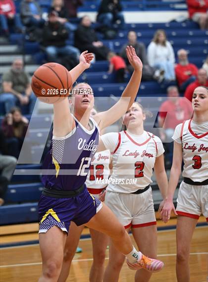 Thumbnail 2 in Valley vs South Webster (OHSAA Division VI Sectional) photogallery.