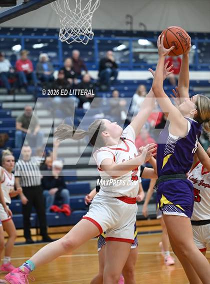 Thumbnail 3 in Valley vs South Webster (OHSAA Division VI Sectional) photogallery.