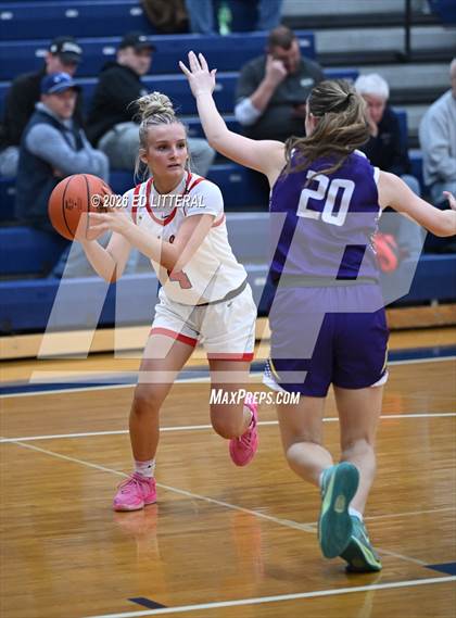 Thumbnail 2 in Valley vs South Webster (OHSAA Division VI Sectional) photogallery.
