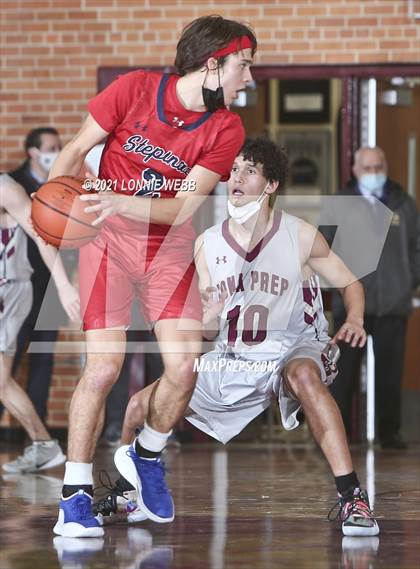 Thumbnail 2 in Archbishop Stepinac vs Iona Prep (Brother Stoldt Best of 7 Series) photogallery.