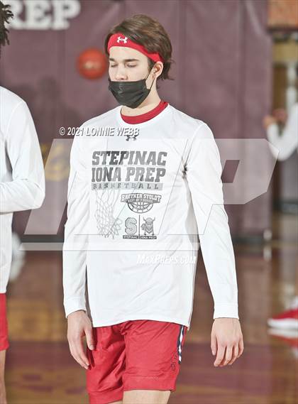 Thumbnail 3 in Archbishop Stepinac vs Iona Prep (Brother Stoldt Best of 7 Series) photogallery.