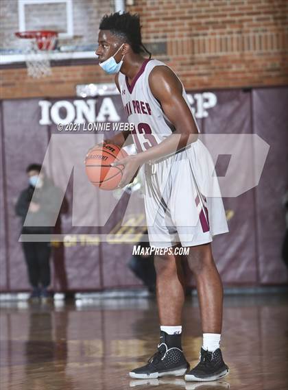 Thumbnail 3 in Archbishop Stepinac vs Iona Prep (Brother Stoldt Best of 7 Series) photogallery.
