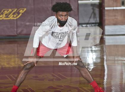 Thumbnail 2 in Archbishop Stepinac vs Iona Prep (Brother Stoldt Best of 7 Series) photogallery.