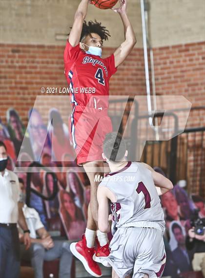 Thumbnail 1 in Archbishop Stepinac vs Iona Prep (Brother Stoldt Best of 7 Series) photogallery.