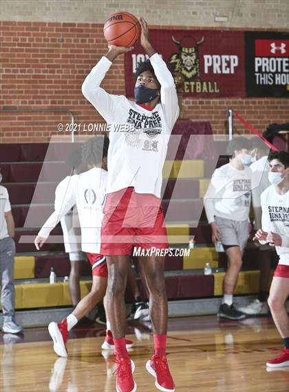 Thumbnail 2 in Archbishop Stepinac vs Iona Prep (Brother Stoldt Best of 7 Series) photogallery.