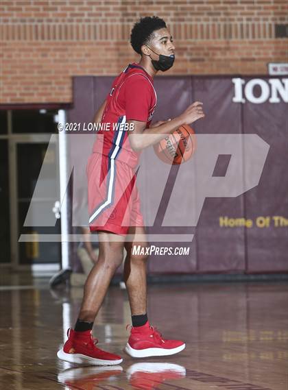 Thumbnail 2 in Archbishop Stepinac vs Iona Prep (Brother Stoldt Best of 7 Series) photogallery.