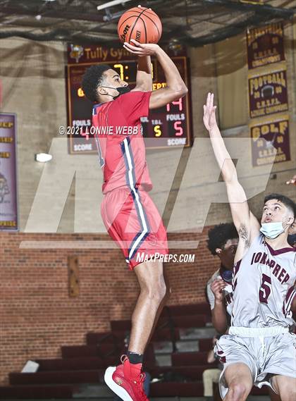 Thumbnail 2 in Archbishop Stepinac vs Iona Prep (Brother Stoldt Best of 7 Series) photogallery.