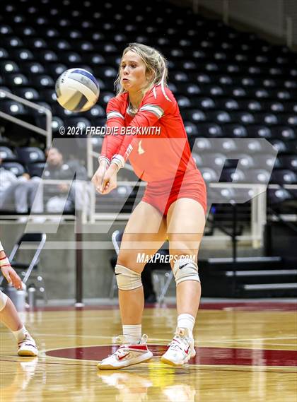 Thumbnail 2 in Bellville vs. Decatur (UIL Volleyball 4A Semi-Finals)  photogallery.
