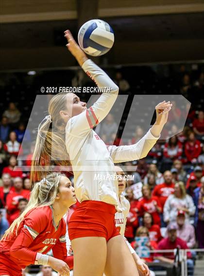 Thumbnail 1 in Bellville vs. Decatur (UIL Volleyball 4A Semi-Finals)  photogallery.